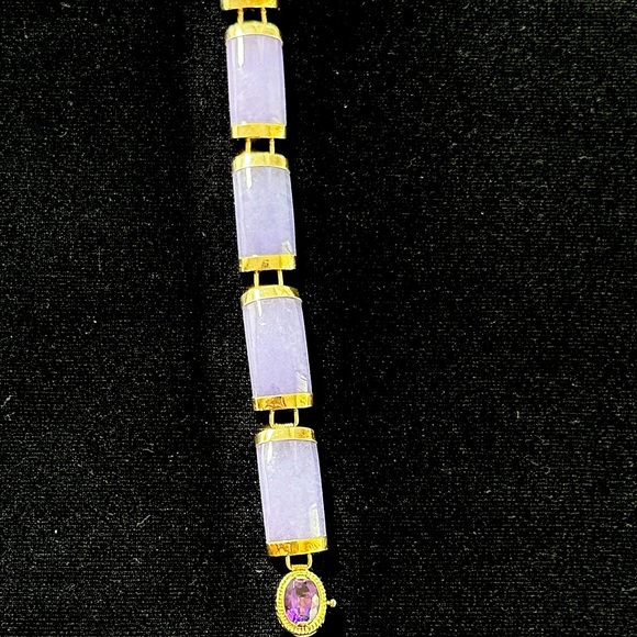 14K Solid Gold Lavender Jade Link Bracelet with Amethyst clasp. - Picture 4 of 5